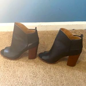 Open toe booties,  black leader..